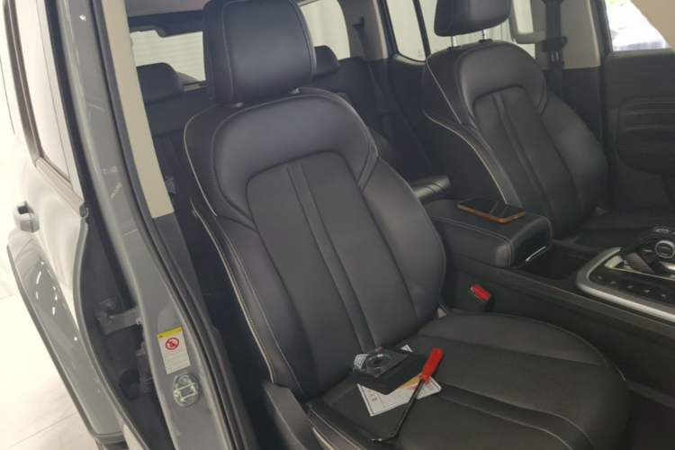 Used Tank 300 2023 City Edition 2.0T—Stylish as Ever Right Front Seat