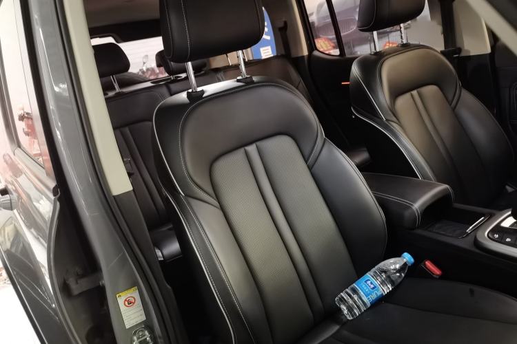 Used Tank 300 2023 City Edition 2.0T—Stylish as Ever Right Front Seat