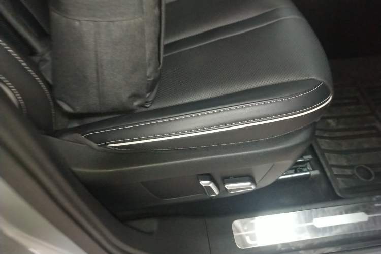 Used Tank 300 2023 City Edition 2.0T—Stylish as Ever Right Front Seat
