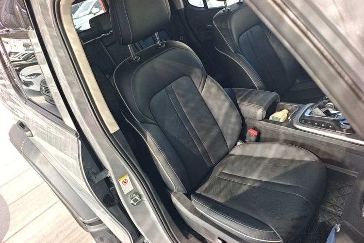 Used Tank 300 2023 Off-Road Edition 2.0T Conqueror Right Front Seat
