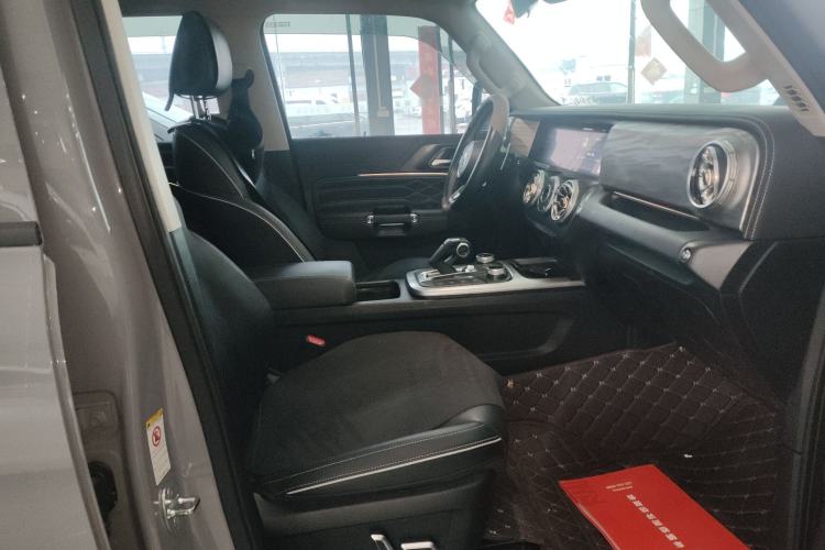 Used Tank 300 2023 Off-Road Edition 2.0T Conqueror Right Front Seat