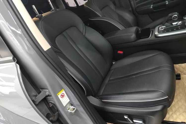 Used Tank 300 2023 City Edition 2.0T My Vision Model Right Front Seat