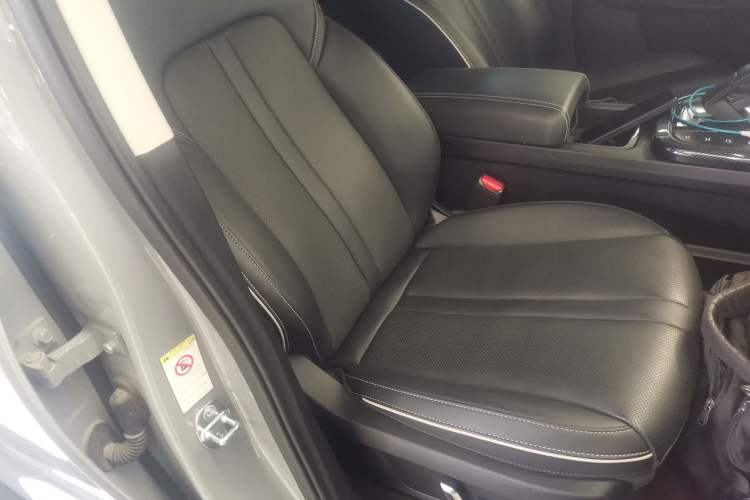 Used Tank 300 2023 Off-Road Edition 2.0T Conqueror Right Front Seat
