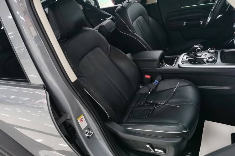 Used Tank 300 2023 Off-Road Edition 2.0T Conqueror Right Front Seat