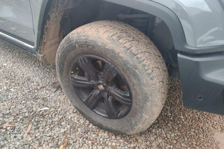 Used Tank 300 2023 City Edition 2.0T—Stylish as Ever Right Front Wheel Hub