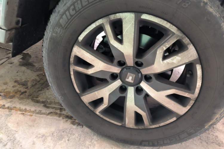 Used Tank 300 2023 City Edition 2.0T—Stylish as Ever Right Front Wheel Hub