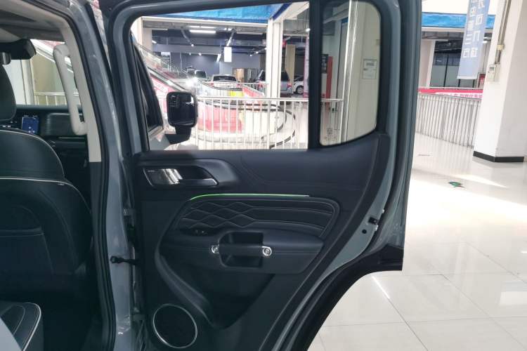 Used Tank 300 2023 Off-Road Edition 2.0T Conqueror Right Rear Door Interior