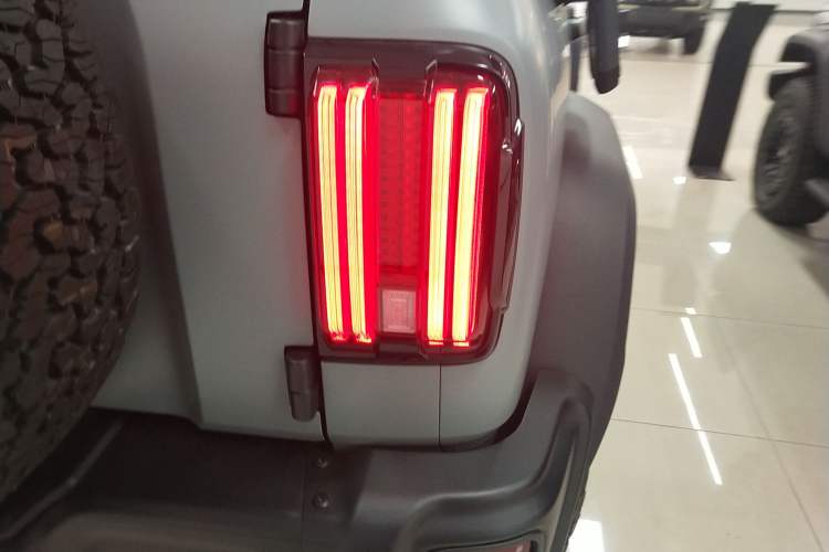 Used Tank 300 2023 2.0T Iron Rider 02 Right Rear Taillight