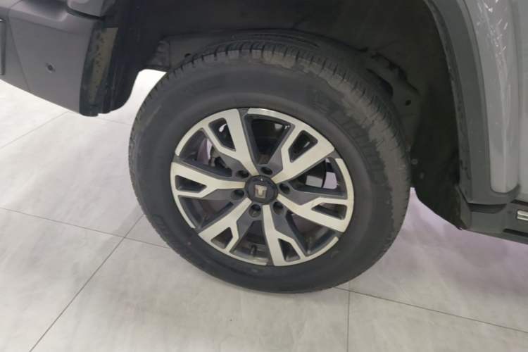 Used Tank 300 2023 City Edition 2.0T—Stylish as Ever Right Rear Wheel Hub