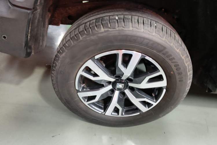 Used Tank 300 2023 City Edition 2.0T—Stylish as Ever Right Rear Wheel Hub