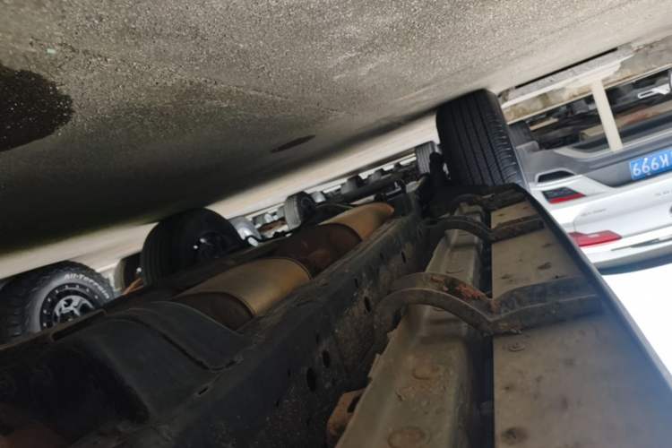 Used Tank 300 2023 Off-Road Edition 2.0T Challenger Right Side Sill
