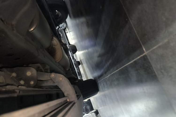 Used Tank 300 2023 City Edition 2.0T—Stylish as Ever Right Side Sill