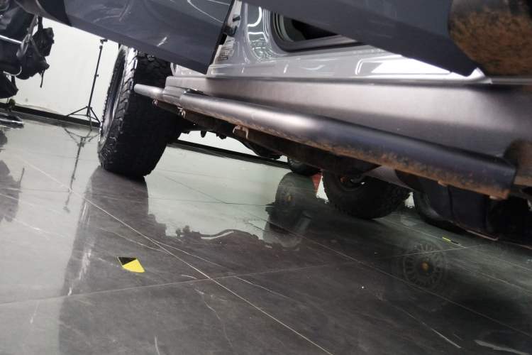 Used Tank 300 2023 2.0T Iron Rider 02 Right Side Sill