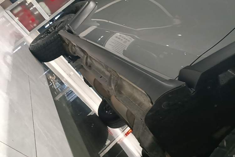 Used Tank 300 2023 Off-Road Edition 2.0T Conqueror Right Side Sill