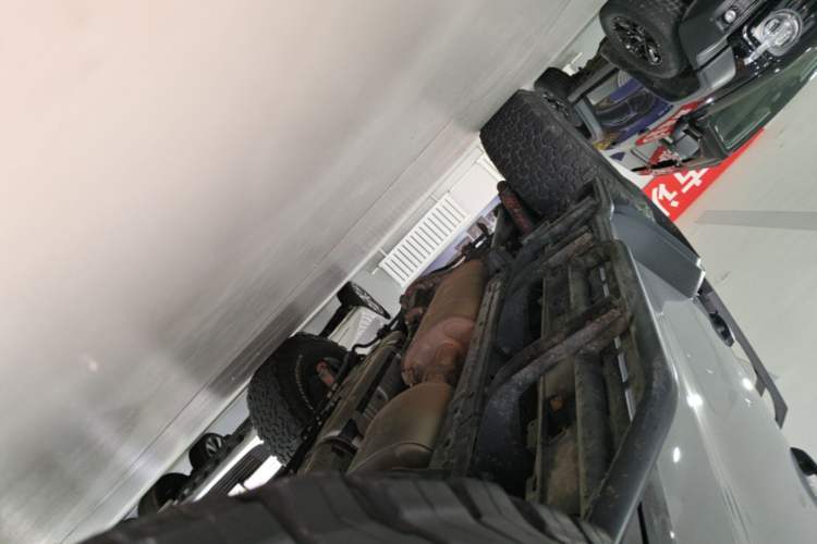 Used Tank 300 2023 2.0T Iron Rider 02 Right Side Sill