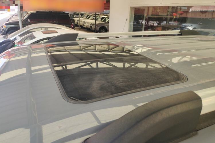 Used Tank 300 2023 City Edition 2.0T—Stylish as Ever Roof