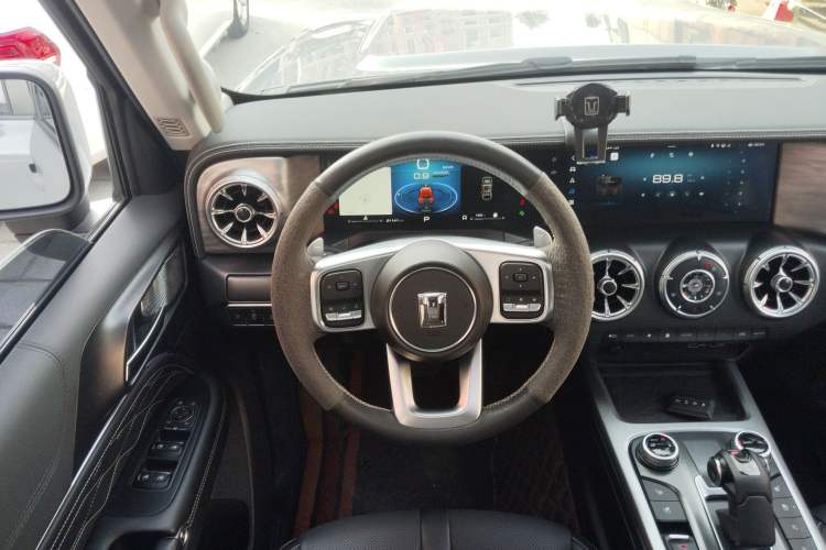 Used Tank 300 2023 City Edition 2.0T—Stylish as Ever Steering Wheel