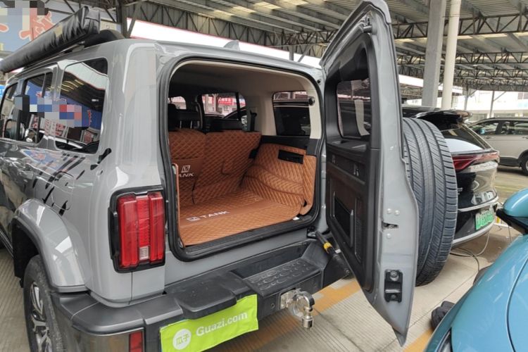 Used Tank 300 2023 City Edition 2.0T—Stylish as Ever Trunk