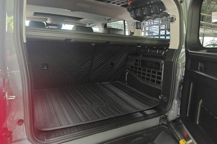 Used Tank 300 2023 Off-Road Edition 2.0T Conqueror Trunk