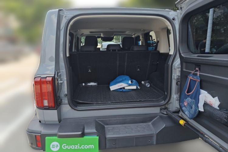 Used Tank 300 2023 City Edition 2.0T—Stylish as Ever Trunk