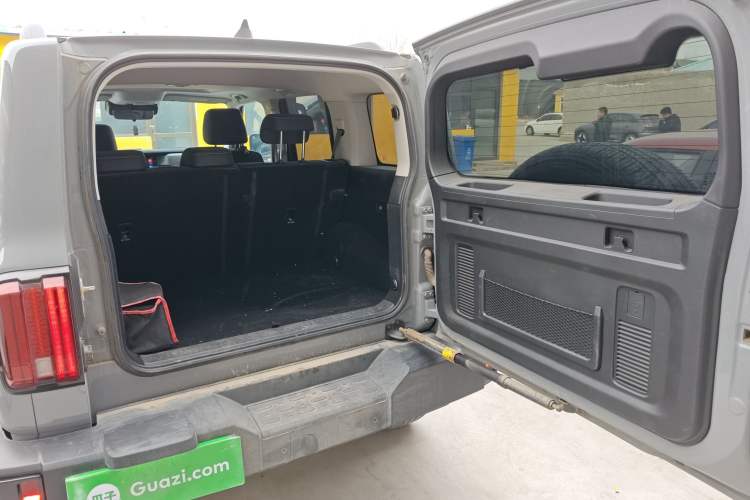 Used Tank 300 2023 Off-Road Edition 2.0T Conqueror Trunk