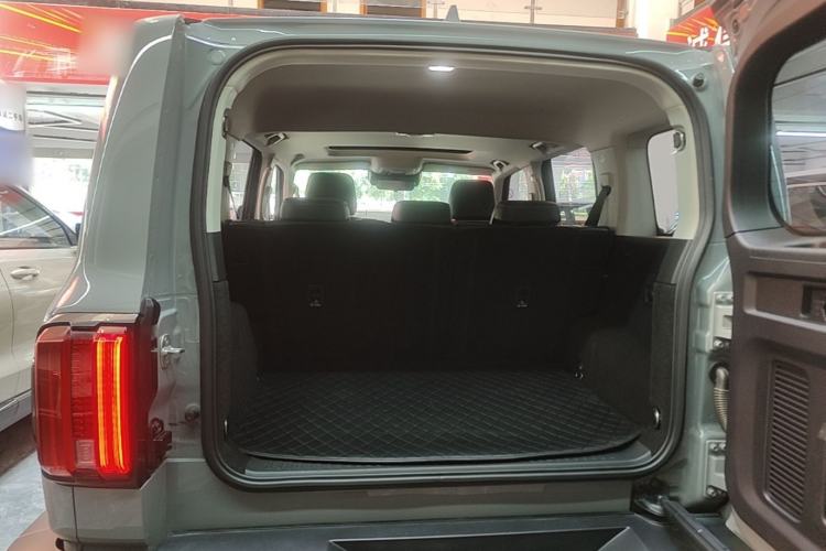 Used Tank 300 2023 Off-Road Edition 2.0T Conqueror Trunk