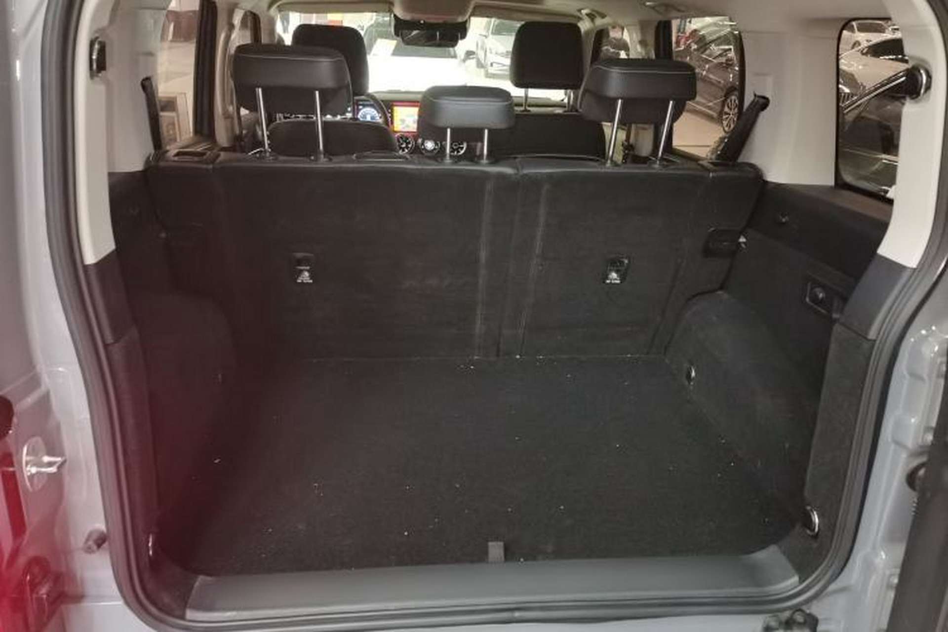 Used Tank 300 2023 City Edition 2.0T—Stylish as Ever Trunk