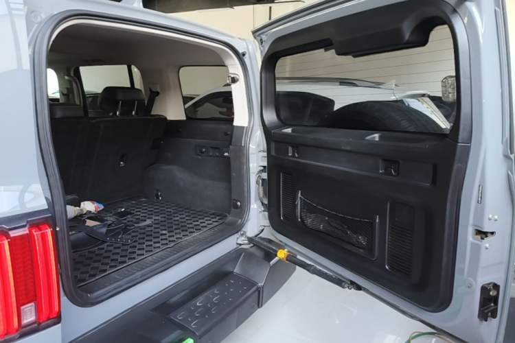 Used Tank 300 2023 Off-Road Edition 2.0T Conqueror Trunk