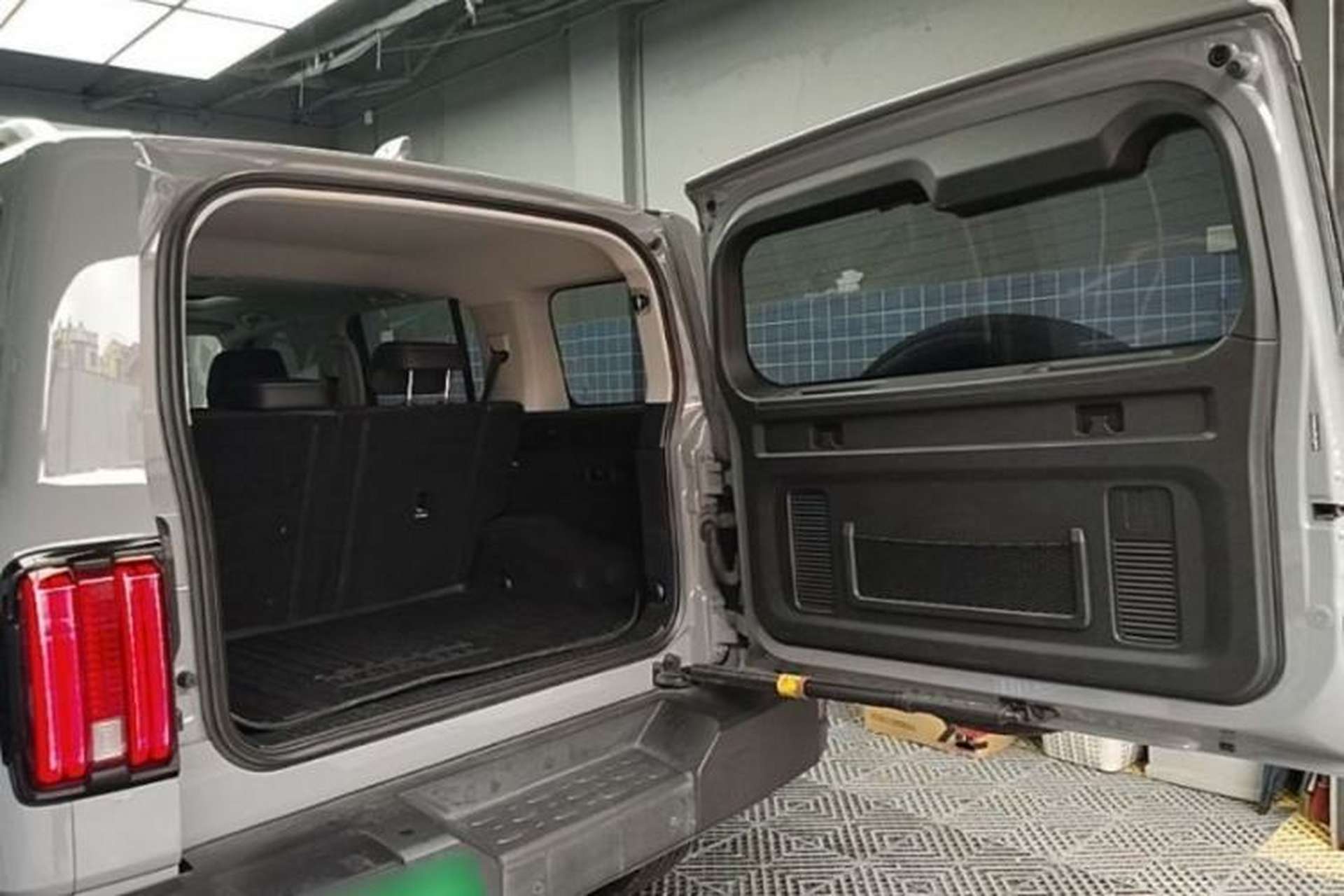 Used Tank 300 2023 Off-Road Edition 2.0T Conqueror Trunk