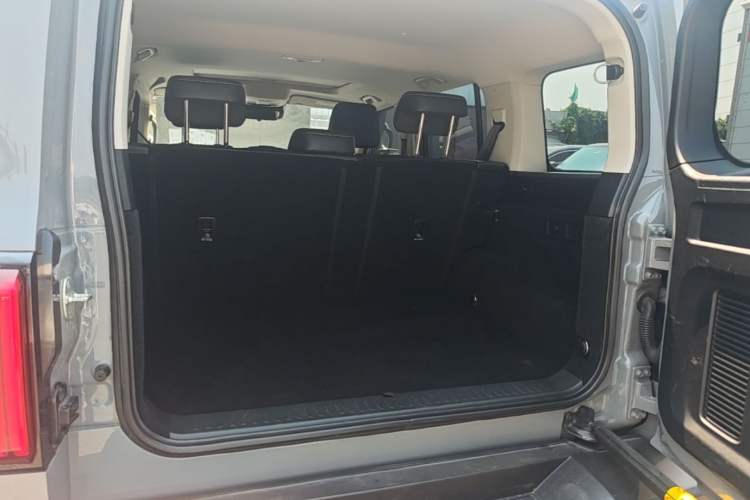 Used Tank 300 2023 Off-Road Edition 2.0T Conqueror Trunk