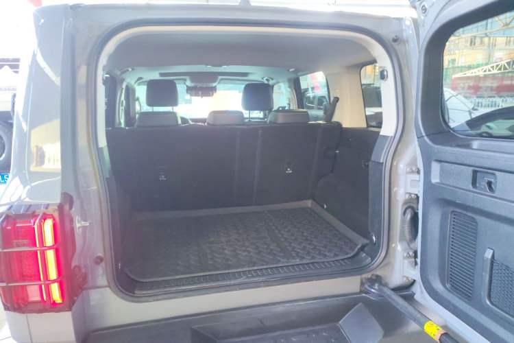 Used Tank 300 2023 Off-Road Edition 2.0T Conqueror Trunk