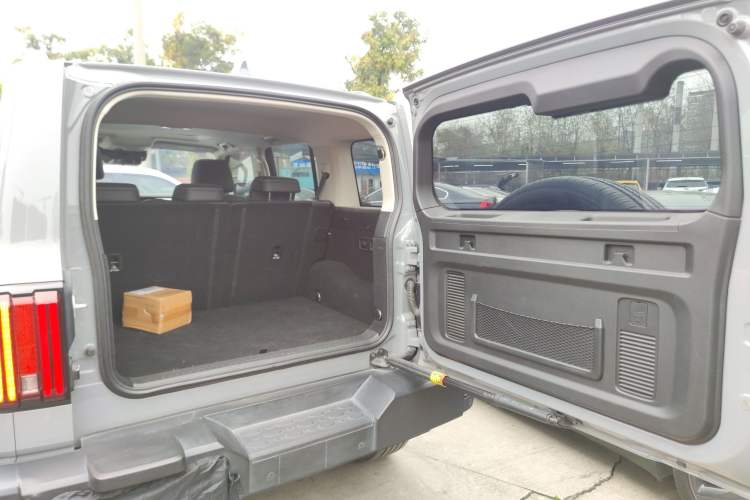 Used Tank 300 2023 Off-Road Edition 2.0T Conqueror Trunk