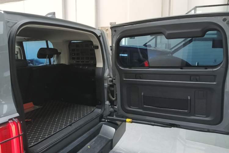 Used Tank 300 2023 Off-Road Edition 2.0T Conqueror Trunk