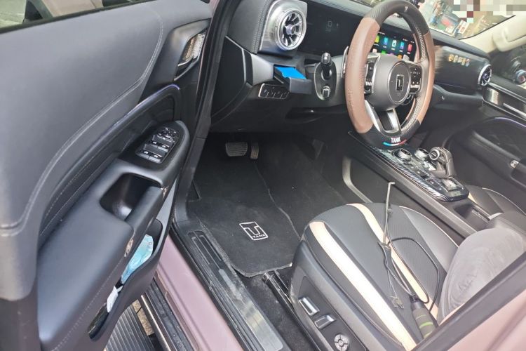 Used Tank 300 2023 City Edition 2.0T—Stylish as Ever Driver Seat