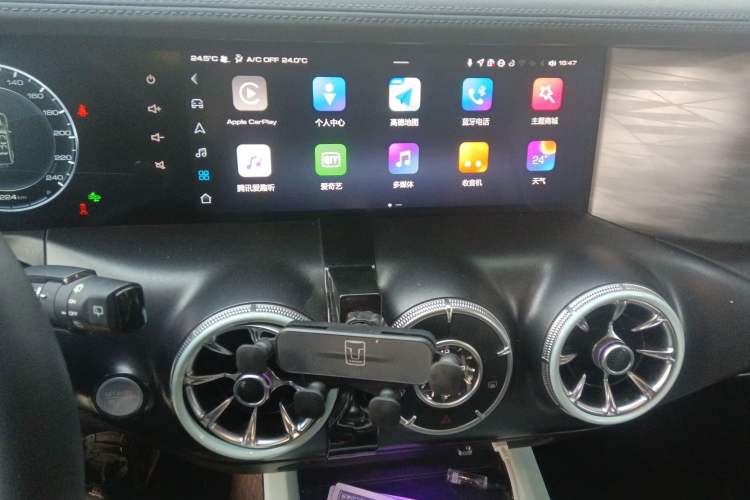 Used Tank 300 2023 City Edition 2.0T—Stylish as Ever Audio And AC Panel