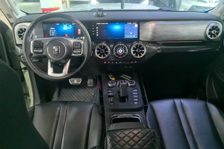 Used Tank 300 2023 City Edition 2.0T—Stylish as Ever Center Console
