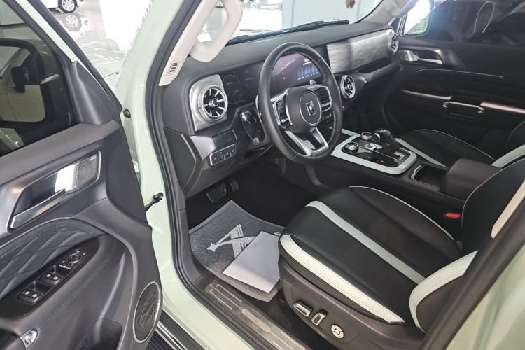 Used Tank 300 2023 City Edition 2.0T—Stylish as Ever Driver Seat