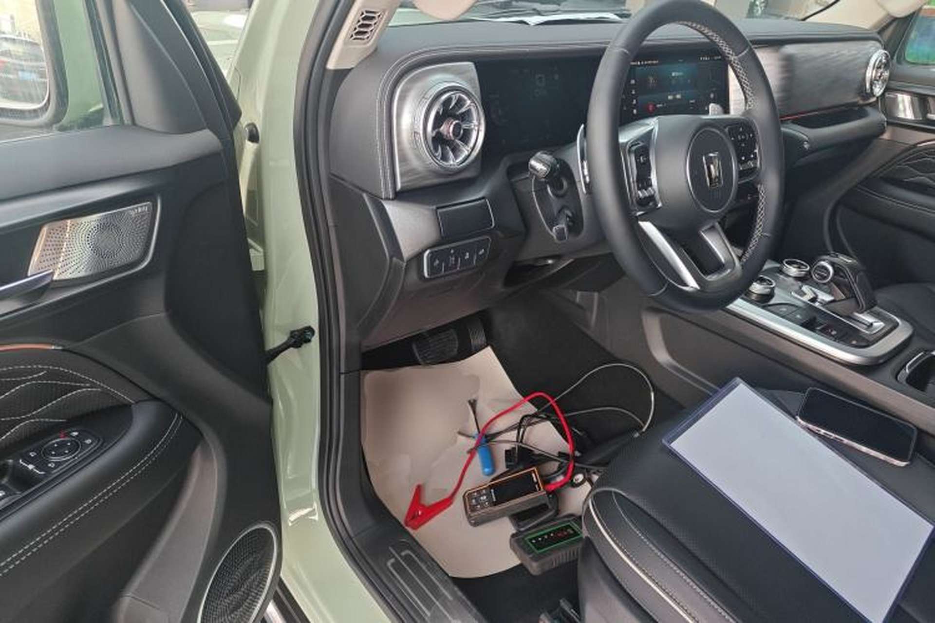 Used Tank 300 2023 City Edition 2.0T—Stylish as Ever Driver Seat
