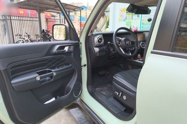 Used Tank 300 2023 City Edition 2.0T—Stylish as Ever Driver Seat