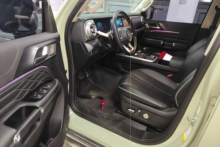 Used Tank 300 2023 City Edition 2.0T—Stylish as Ever Driver Seat