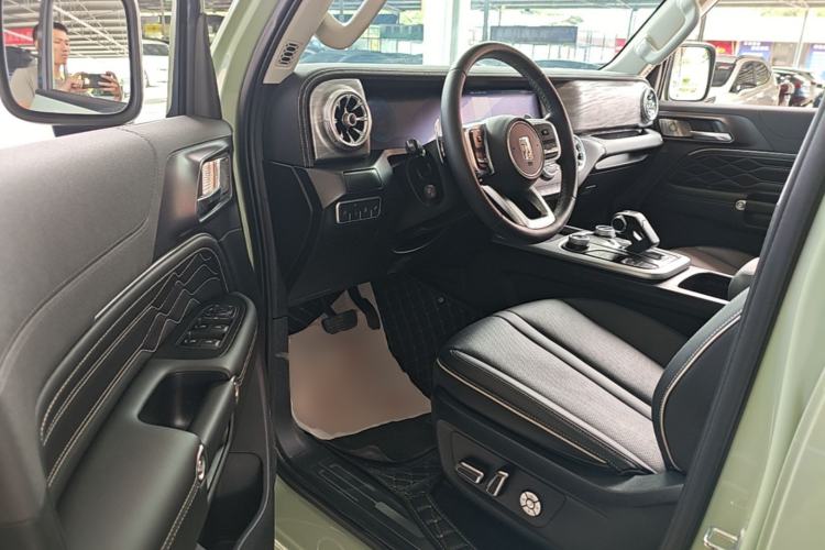 Used Tank 300 2023 City Edition 2.0T—Stylish as Ever Driver Seat