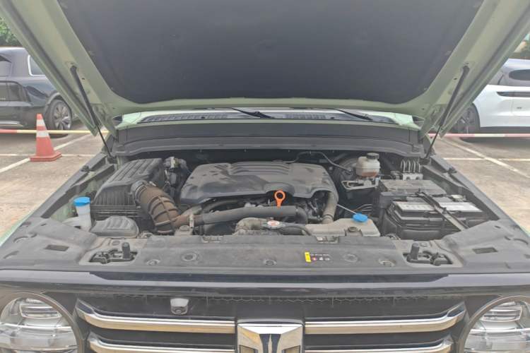 Used Tank 300 2023 City Edition 2.0T—Stylish as Ever Engine Bay