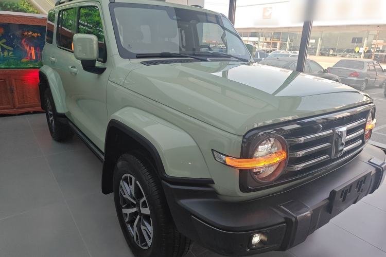 Used Tank 300 2023 City Edition 2.0T—Stylish as Ever Front Right 45 Deg