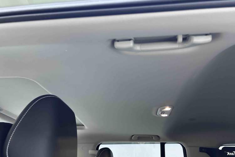 Used Tank 300 2023 City Edition 2.0T—Stylish as Ever Headliner