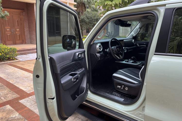Used Tank 300 2023 City Edition 2.0T—Stylish as Ever Interior 1