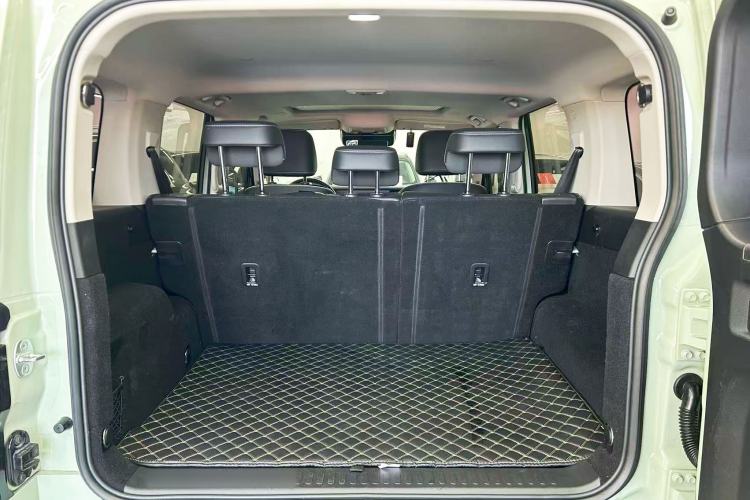 Used Tank 300 2023 City Edition 2.0T—Stylish as Ever Interior 10