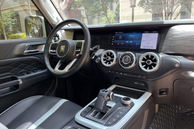 Used Tank 300 2023 City Edition 2.0T—Stylish as Ever Interior 3