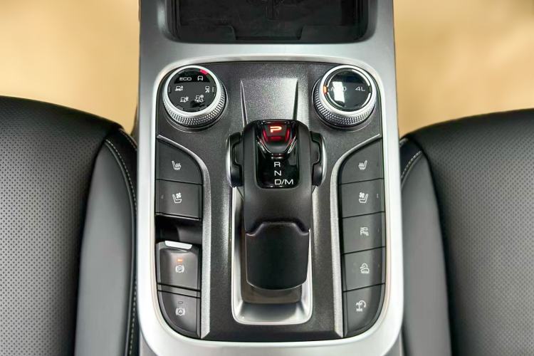 Used Tank 300 2023 City Edition 2.0T—Stylish as Ever Interior 4