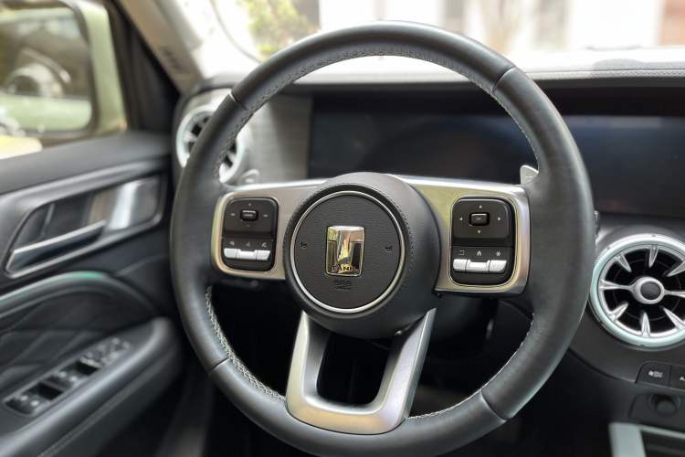 Used Tank 300 2023 City Edition 2.0T—Stylish as Ever Interior 5