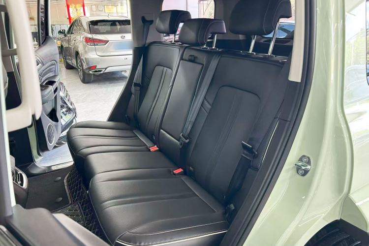 Used Tank 300 2023 City Edition 2.0T—Stylish as Ever Interior 8